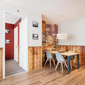 Id (adults Only) Otel
