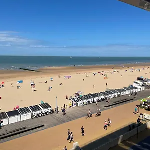 https://poire-et-table-oostende-1.hotelsghent.com